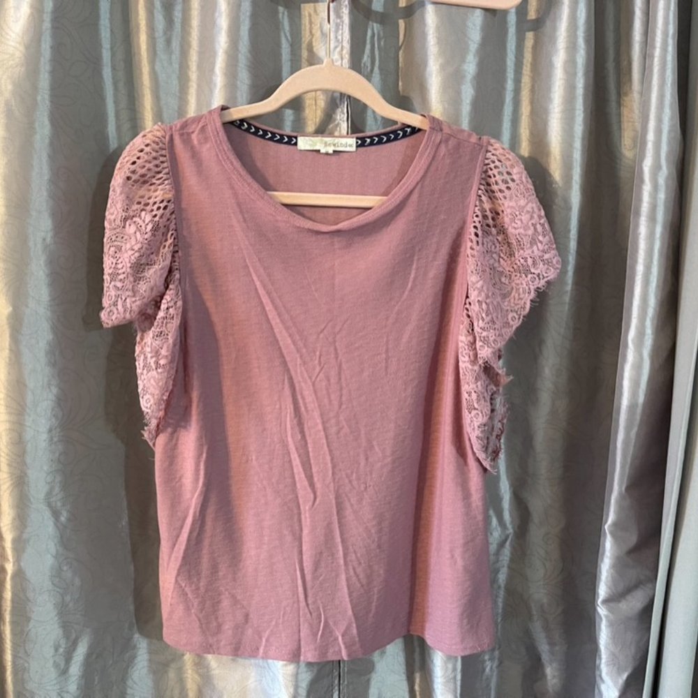 Rewind Brand - Medium, Rose colored ,dressy t-shirt